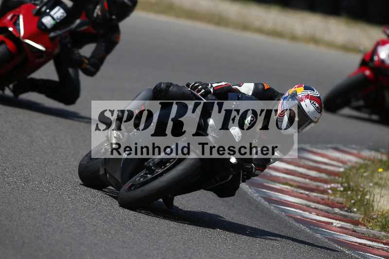Archiv-2023/28 05.06.2023 Moto Club Anneau du Rhin/blanc-novice/3